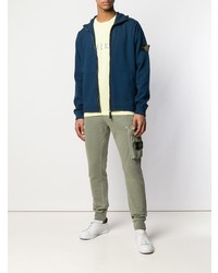 dunkelblauer Pullover mit einem Kapuze von Stone Island