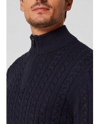 dunkelblauer Pullover mit einem Reißverschluss am Kragen von Esprit