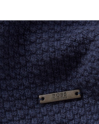 dunkelblauer Pullover mit einem Reißverschluss am Kragen von Hugo Boss