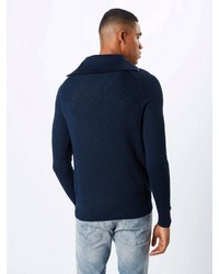 dunkelblauer Pullover mit einem Reißverschluss am Kragen von Scotch & Soda