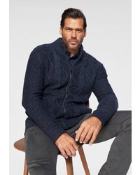 dunkelblauer Pullover mit einem Reißverschluß von MAN´S WORLD