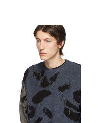 dunkelblauer Pullover mit einem Rundhalsausschnitt mit Leopardenmuster von Stella McCartney