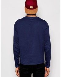 dunkelblauer Pullover mit einem Rundhalsausschnitt von Asos