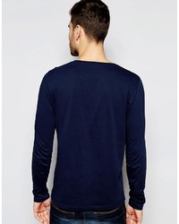 dunkelblauer Pullover mit einem Rundhalsausschnitt von Asos