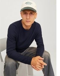 dunkelblauer Pullover mit einem Rundhalsausschnitt von Jack & Jones