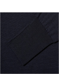 dunkelblauer Pullover mit einem Rundhalsausschnitt von John Smedley