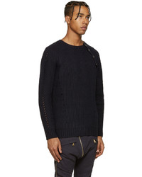 dunkelblauer Pullover mit einem Rundhalsausschnitt von Pierre Balmain