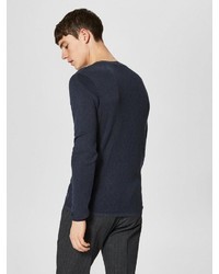 dunkelblauer Pullover mit einem Rundhalsausschnitt von Selected Homme