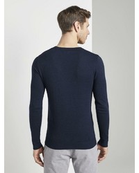 dunkelblauer Pullover mit einem Rundhalsausschnitt von Tom Tailor