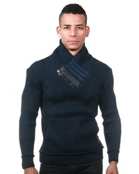 dunkelblauer Pullover mit einem Schalkragen von EX-PENT