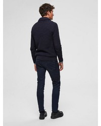 dunkelblauer Pullover mit einem Schalkragen von Selected Homme