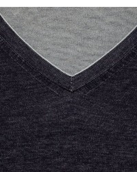 dunkelblauer Pullover mit einem V-Ausschnitt von Falke