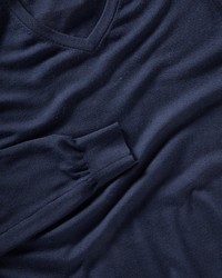 dunkelblauer Pullover mit einem V-Ausschnitt von Hackett London