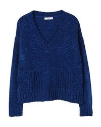 dunkelblauer Pullover mit einem V-Ausschnitt von Mango