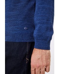 dunkelblauer Pullover mit einem V-Ausschnitt von Pierre Cardin