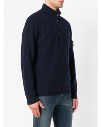 dunkelblauer Pullover mit einem zugeknöpften Kragen von Stone Island