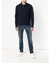 dunkelblauer Pullover mit einem zugeknöpften Kragen von Stone Island