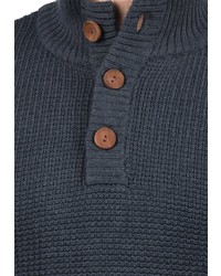 dunkelblauer Pullover mit einem zugeknöpften Kragen von Solid