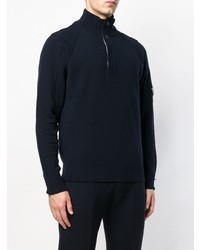 dunkelblauer Pullover mit einem zugeknöpften Kragen von CP Company