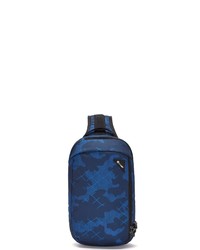dunkelblauer Rucksack von Pacsafe
