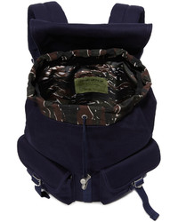 dunkelblauer Rucksack von Herschel