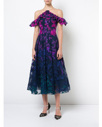 dunkelblaues Ballkleid mit Blumenmuster von Marchesa Notte