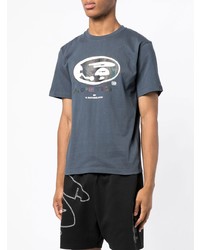 dunkelblaues bedrucktes T-Shirt mit einem Rundhalsausschnitt von AAPE BY A BATHING APE