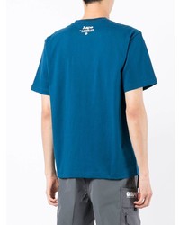 dunkelblaues bedrucktes T-Shirt mit einem Rundhalsausschnitt von AAPE BY A BATHING APE