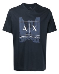 dunkelblaues bedrucktes T-Shirt mit einem Rundhalsausschnitt von Armani Exchange