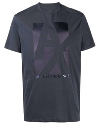 dunkelblaues bedrucktes T-Shirt mit einem Rundhalsausschnitt von Armani Exchange