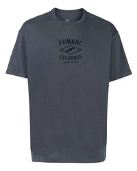 dunkelblaues bedrucktes T-Shirt mit einem Rundhalsausschnitt von Armani Exchange