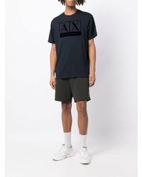 dunkelblaues bedrucktes T-Shirt mit einem Rundhalsausschnitt von Armani Exchange