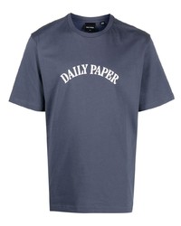 dunkelblaues bedrucktes T-Shirt mit einem Rundhalsausschnitt von Daily Paper