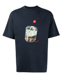dunkelblaues bedrucktes T-Shirt mit einem Rundhalsausschnitt von Drôle De Monsieur