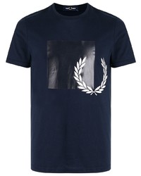 dunkelblaues bedrucktes T-Shirt mit einem Rundhalsausschnitt von Fred Perry