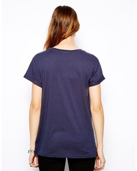 dunkelblaues bedrucktes T-Shirt mit einem Rundhalsausschnitt von Glamorous