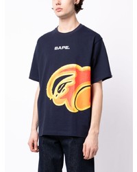 dunkelblaues bedrucktes T-Shirt mit einem Rundhalsausschnitt von A Bathing Ape