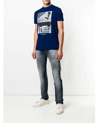 dunkelblaues bedrucktes T-Shirt mit einem Rundhalsausschnitt von Emporio Armani