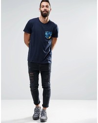 dunkelblaues bedrucktes T-Shirt mit einem Rundhalsausschnitt von Jack and Jones