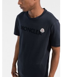 dunkelblaues bedrucktes T-Shirt mit einem Rundhalsausschnitt von Moncler