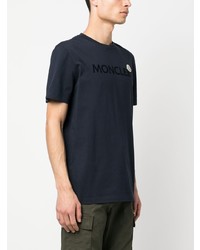 dunkelblaues bedrucktes T-Shirt mit einem Rundhalsausschnitt von Moncler