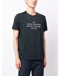 dunkelblaues bedrucktes T-Shirt mit einem Rundhalsausschnitt von Armani Exchange