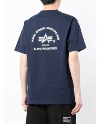 dunkelblaues bedrucktes T-Shirt mit einem Rundhalsausschnitt von Alpha Industries