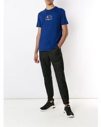 dunkelblaues bedrucktes T-Shirt mit einem Rundhalsausschnitt von Armani Exchange