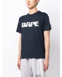 dunkelblaues bedrucktes T-Shirt mit einem Rundhalsausschnitt von A Bathing Ape