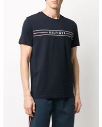 dunkelblaues bedrucktes T-Shirt mit einem Rundhalsausschnitt von Tommy Hilfiger