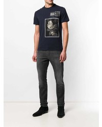 dunkelblaues bedrucktes T-Shirt mit einem Rundhalsausschnitt von Cavalli Class