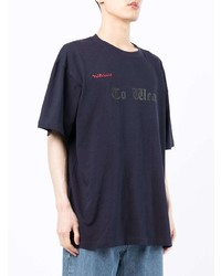 dunkelblaues bedrucktes T-Shirt mit einem Rundhalsausschnitt von Toga