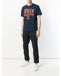 dunkelblaues bedrucktes T-Shirt mit einem Rundhalsausschnitt von White Mountaineering