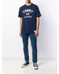 dunkelblaues bedrucktes T-Shirt mit einem Rundhalsausschnitt von Tommy Jeans